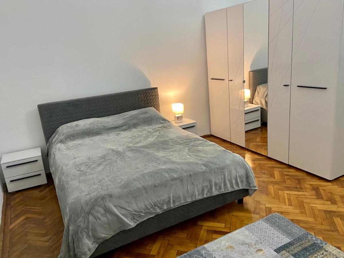 아라드 Apartament Super Central Cu Parcare Privata 아파트 외부 사진